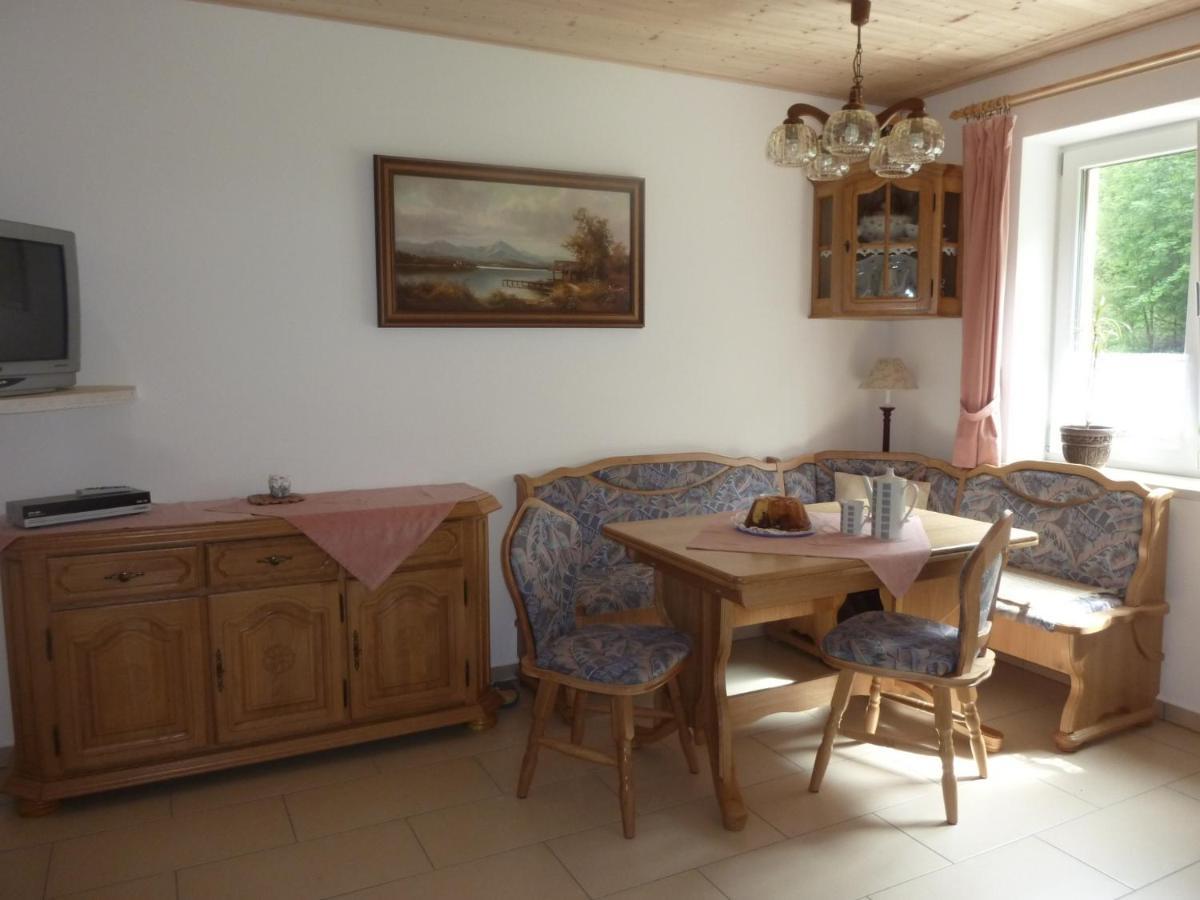 Gaestehaus Forstner Loich Ruang foto
