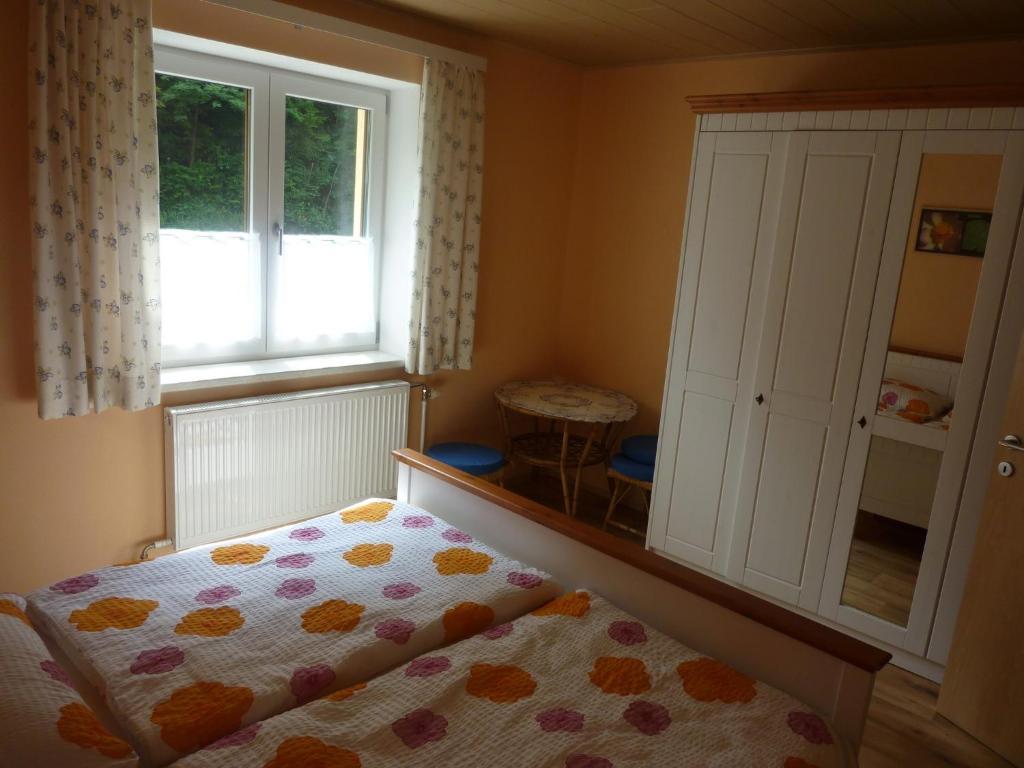 Gaestehaus Forstner Loich Ruang foto
